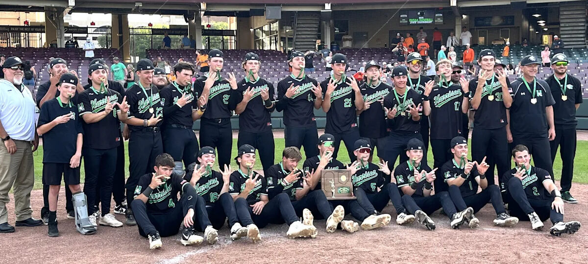 Five-run fifth leads league-less Harrison to first regional title