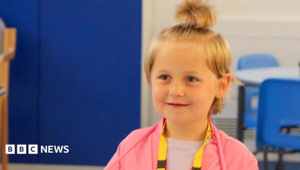 Former cancer patient, 6, returns to hospital to be ‘doctor’ for the day