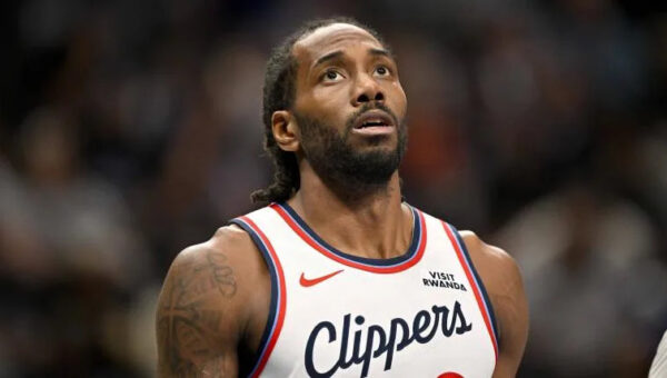 Clippers reportedly in no rush to trade Kawhi Leonard