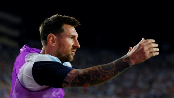 Messi scores on injury return as Argentina beat Iceland in World Cup warm-up