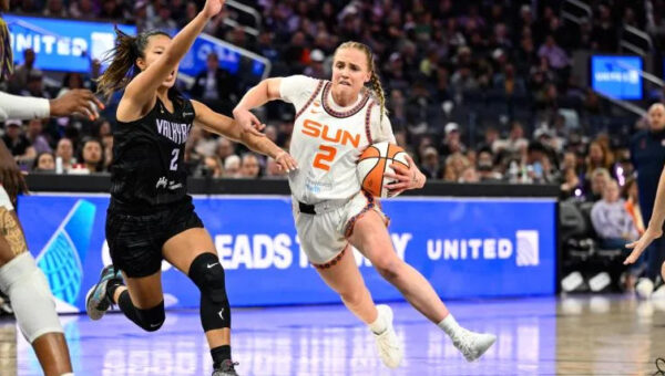 Hailey Van Lith had everyone talking before Connecticut’s showdown with Chicago