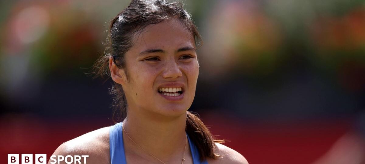 Raducanu loses Queen's final as trophy wait continues