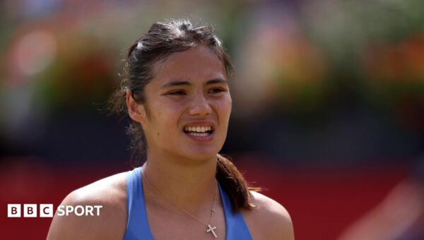 Raducanu loses Queen's final as trophy wait continues