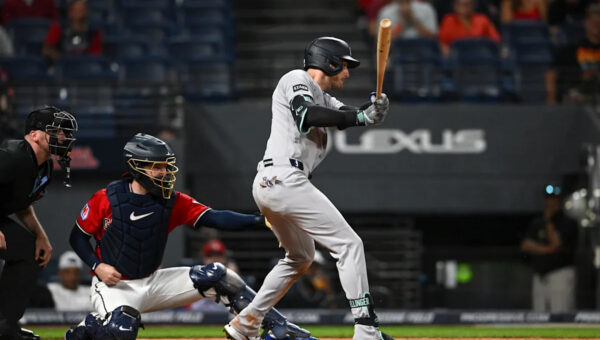 Bellinger plays hero as Yankees outlast Guardians in 10 innings