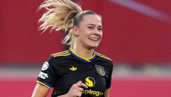 Fridolina Rolfo: Man United women star disheartened at current role
