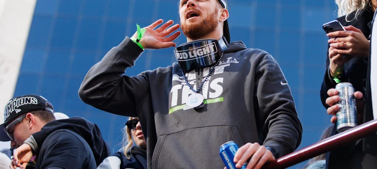 Seahawks have winning duo with Sam Darnold and Mike Macdonald