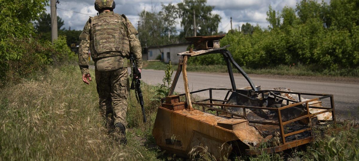 Ukrainian operators say troops don't need a bunch of different war robots. They need more services.