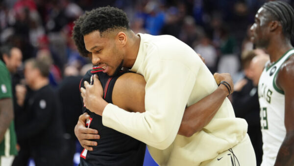 Brian Windhorst Makes Feelings Clear on Growing Giannis Antetokounmpo-to-Boston Speculation