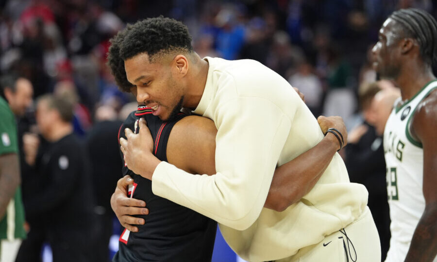 Brian Windhorst Makes Feelings Clear on Growing Giannis Antetokounmpo-to-Boston Speculation