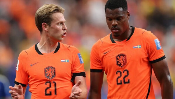 Frenkie de Jong waxes lyrical over Lionel Messi: ‘The perfect footballer’