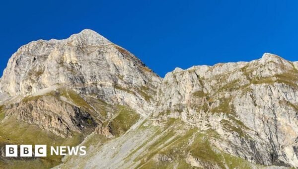 British woman dies after Pyrenees peak fall