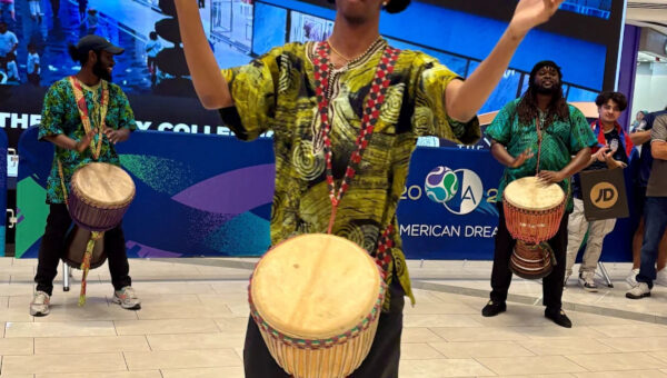 France, Senegal fans share love of soccer at FIFA World Cup