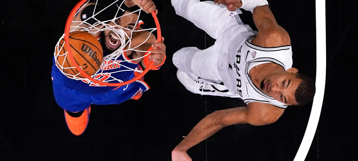 'Wemby is in shock.' Inside the NBA crew has blunt analysis at Knicks vs. Spurs halftime