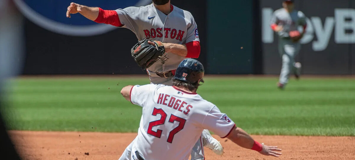 Red Sox scratch veteran shortstop 35 minutes before first pitch; Marcelo Mayer (illness) will play