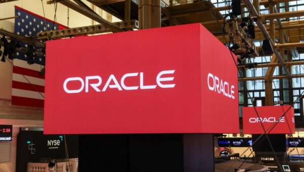 Oracle warns of security bug that hackers abused to breach 100+ companies