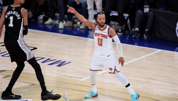 Jalen Brunson Flagrant Foul Sparks Officiating Firestorm After Victor Wembanyama Shove Goes Uncalled