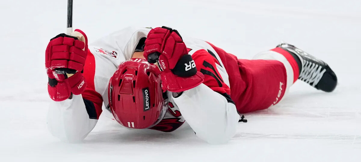 Staal's acrobatic backhand shot gives Hurricanes win over Golden Knights, ties Stanley Cup Final