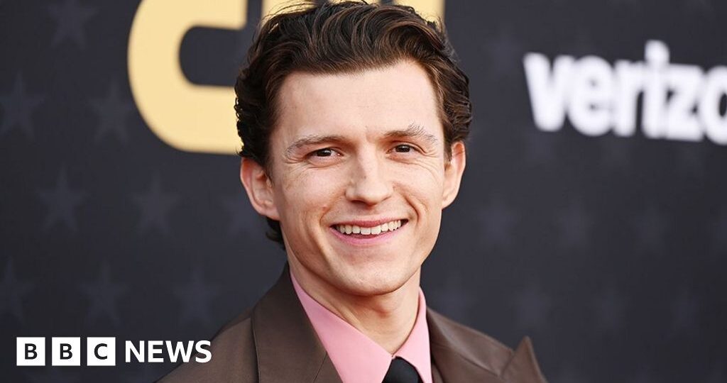 Tom Holland praised for 'powerful' message on dyslexia after turning down SNL role