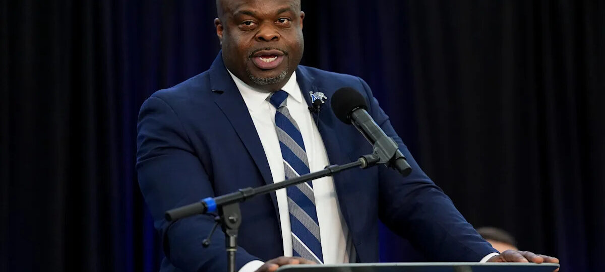Memphis football's Charles Huff warns Congress of 'completely broken' system
