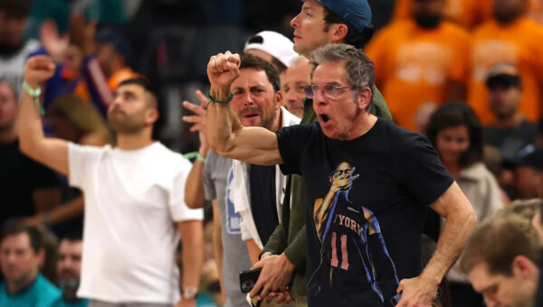 Knicks fans turn NYC into street party after Game 1 Finals win over Spurs