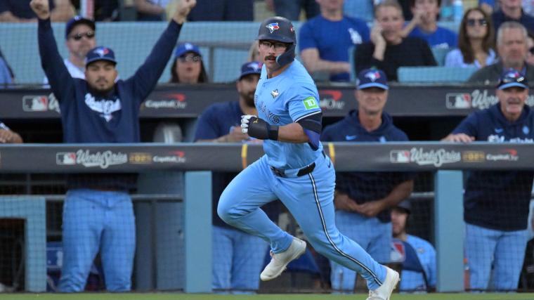 Blue Jays .714 OPS fan favorite utilityman named as trade candidate