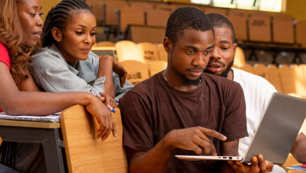 Why group reading fails many university students: Rethinking collaborative study for academic success