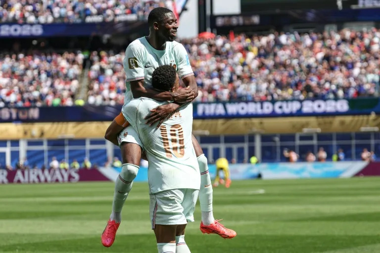 Dembele hat-trick as France swat Norway, Senegal stay alive
