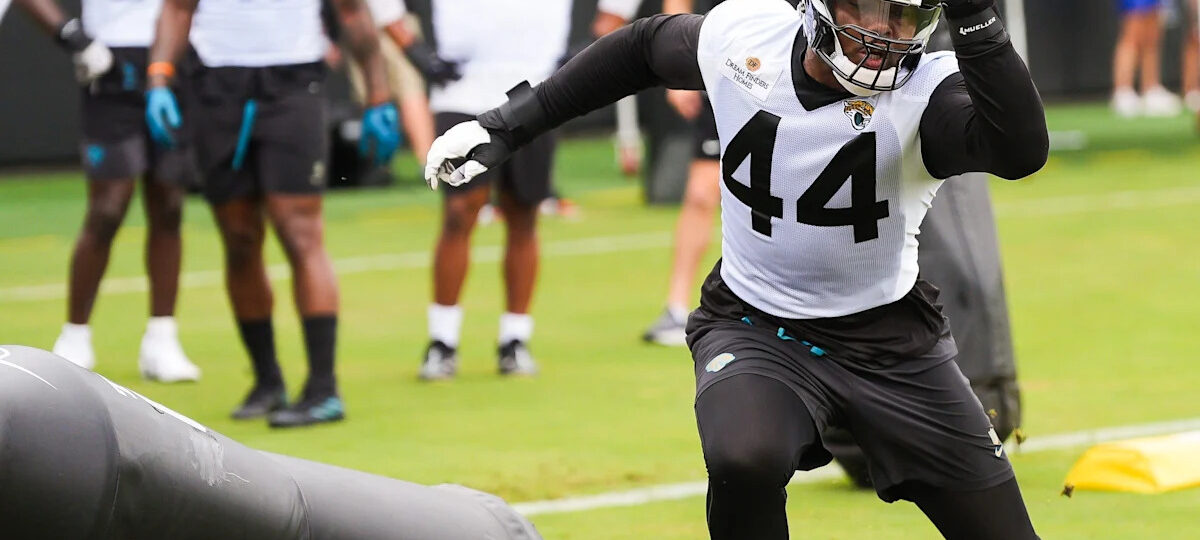 Jaguars Liam Coen evaluates Travon Walker's play during minicamp