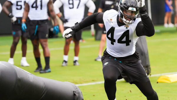 Jaguars Liam Coen evaluates Travon Walker's play during minicamp