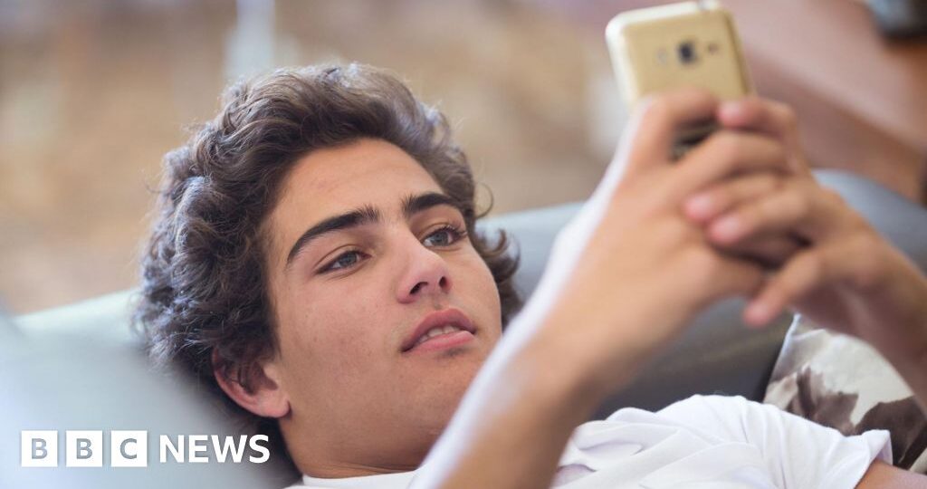 Do you find yourself aimlessly scrolling? You're not alone