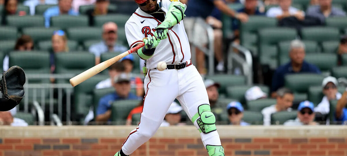 Braves star Ronald Acuña Jr. leaves loss to White Sox early with hamstring injury