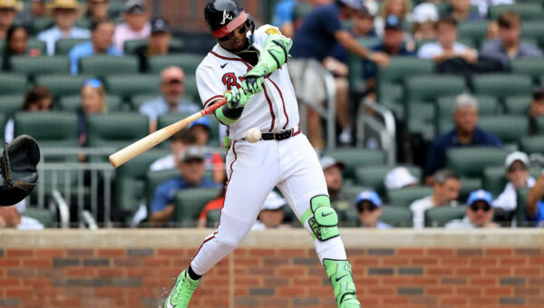 Braves star Ronald Acuña Jr. leaves loss to White Sox early with hamstring injury