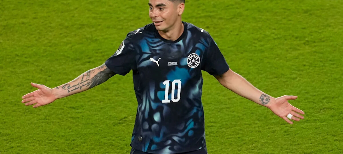 Paraguay's Miguel Almiron becomes 1st player red-carded at the World Cup for covering his mouth