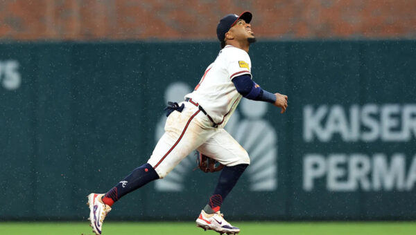 Questions about an unofficial rain delay between Braves and Giants