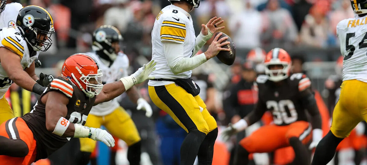 Saturday Night Open Thread: Life’s a Beach