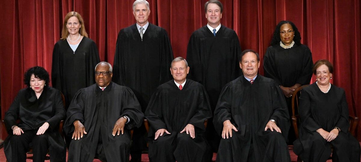 A salary over $300,000, lifetime job security, and a private basketball court: 12 perks of being a Supreme Court justice