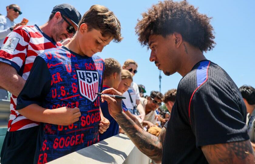 U.S. defender Chris Richards says he's ready for World Cup opener