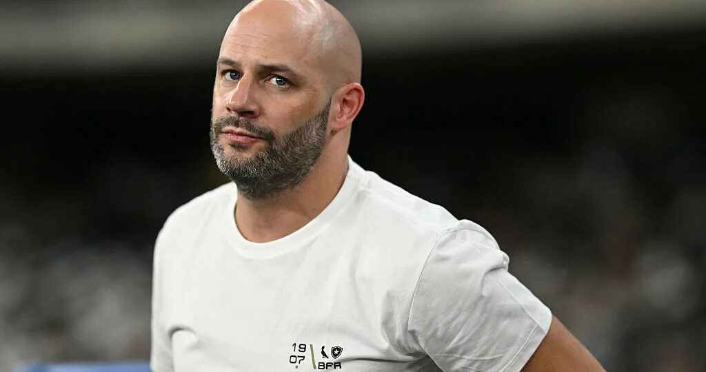 Say what? Vasco in talks to hire coach from Rio rivals