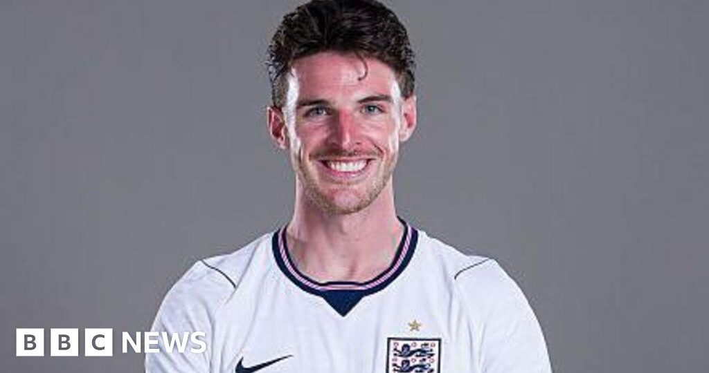 'Mum was killing me': England's Rice on World Cup heat - and his sunburn