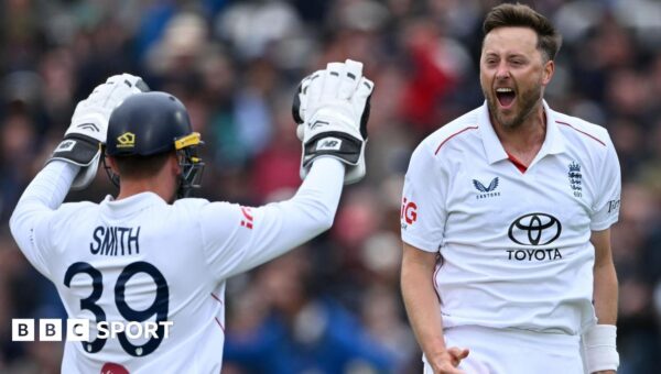 England move closer to victory over New Zealand on wet day at Lord's