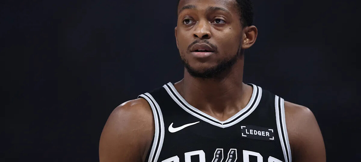 NBA Finals: De'Aaron Fox's gaffe helps give Game 4 away for good in Knicks' historic comeback