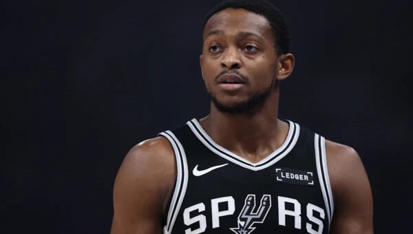 NBA Finals: De’Aaron Fox’s gaffe helps give Game 4 away for good in Knicks’ historic comeback