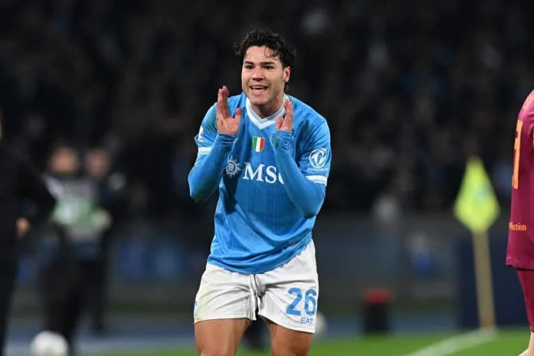 Roma make inquiries for Napoli’s Vergara
