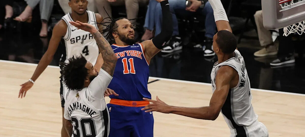 Jalen Brunson, Knicks try to prevent distractions before Game 3 in New York
