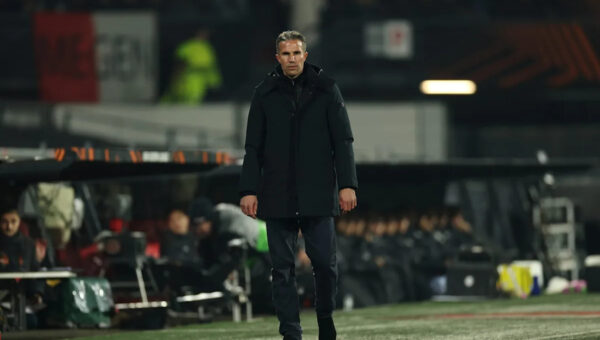Feyenoord sack Robin van Persie after season review