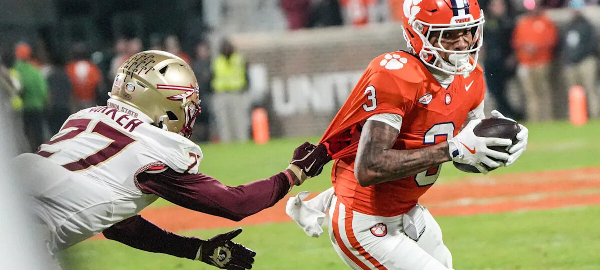 Clemson WR Tristan Smith thanks fans ahead of court hearing