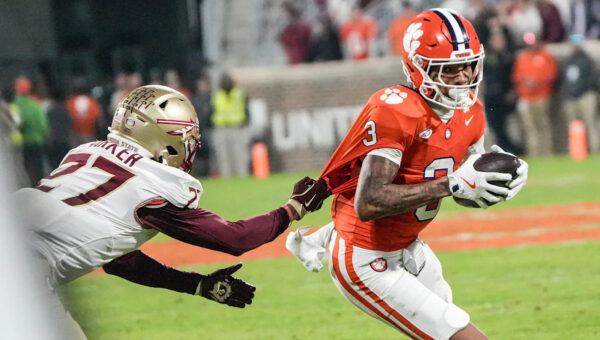 Clemson WR Tristan Smith thanks fans ahead of court hearing