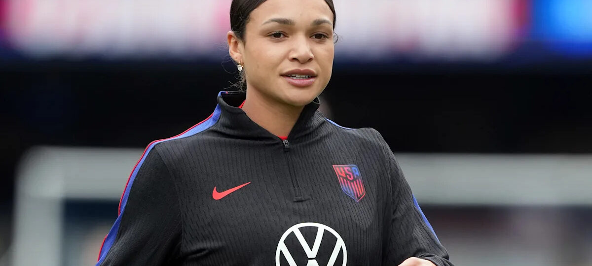 Chaos in USWNT vs. Brazil: Sophia Wilson exits after elbow to face; 8 red cards handed out