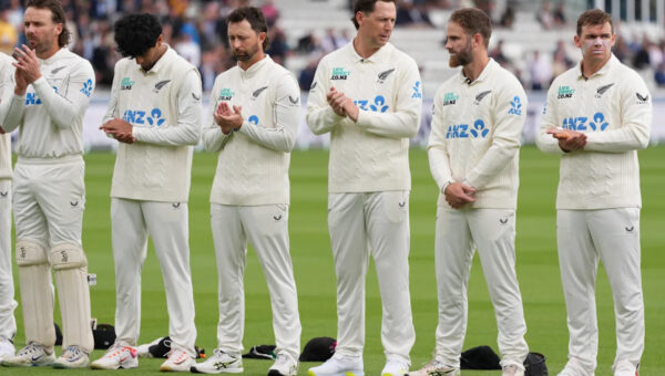 New Zealand recalls Nicholls to replace the retired Williamson for 2nd test at The Oval