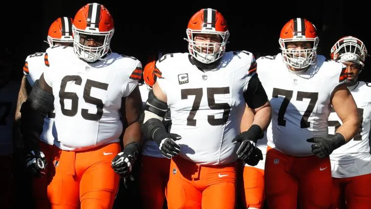 Browns' Joel Bitonio announces retirement from NFL after Hall of Fame-caliber career